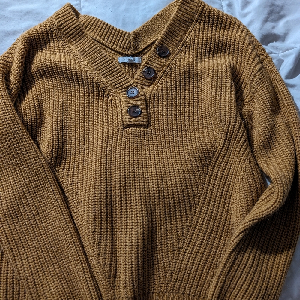 Women's sweater
